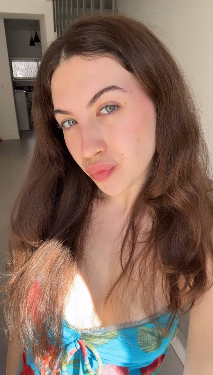 Nude girl Amber in Mississauga