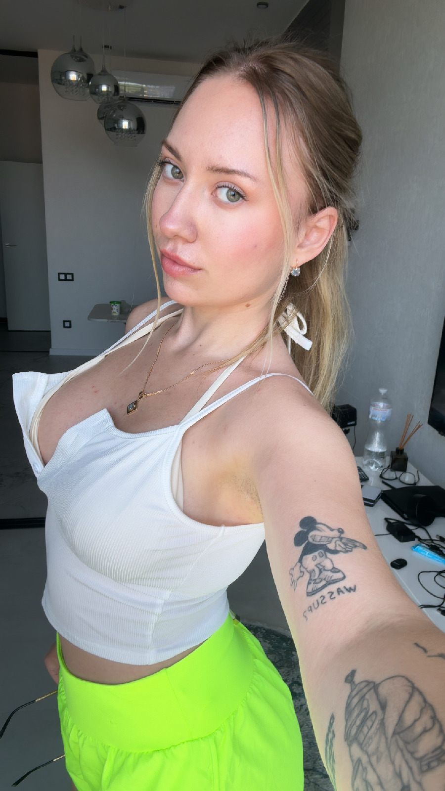 KateV in her underwear in Mississauga