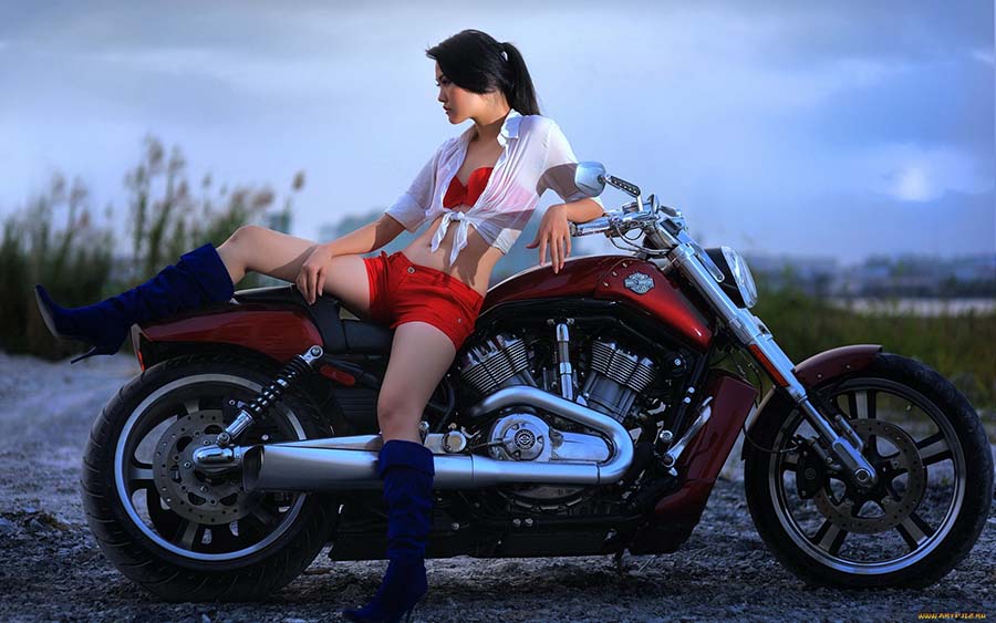 Beautiful girls and motorcycles in Mississauga