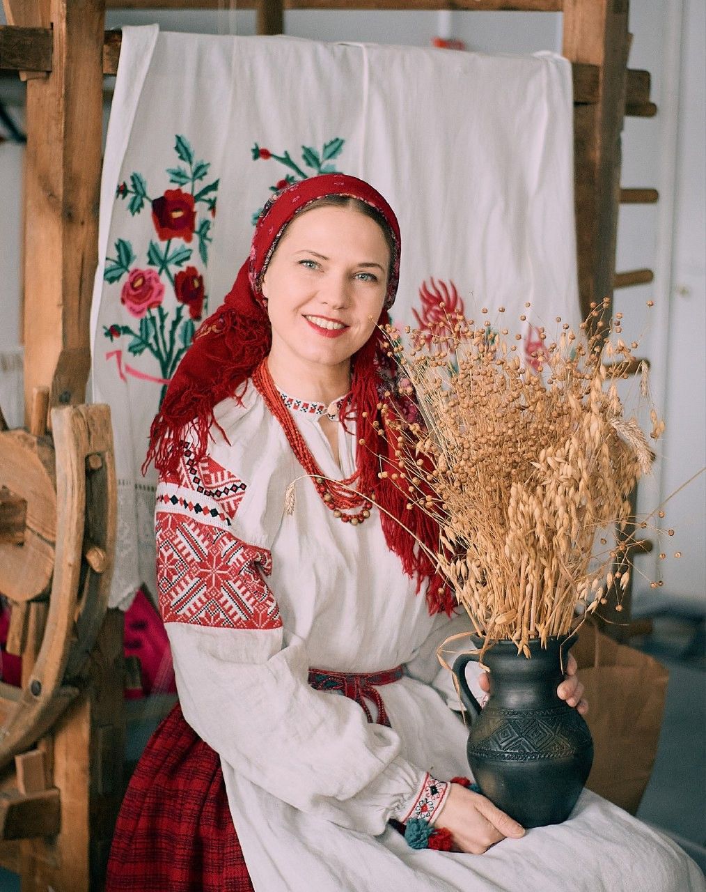 Women in Slavic costumes in Mississauga