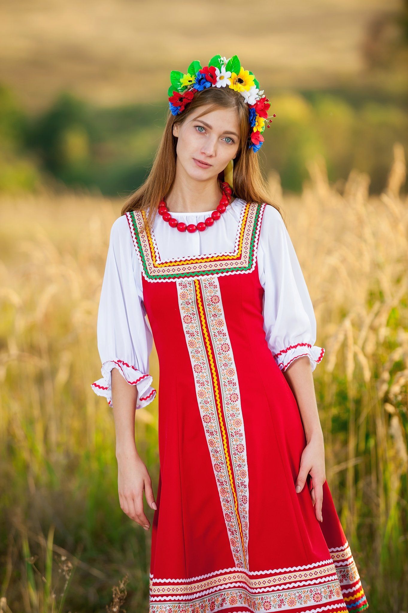 Women in Slavic costumes in Mississauga