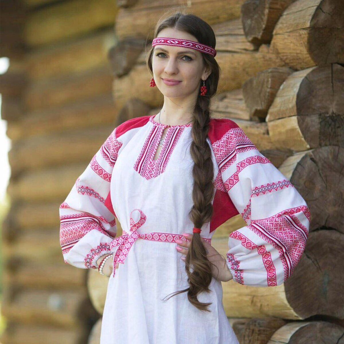 Girls in Slavic costumes in Mississauga