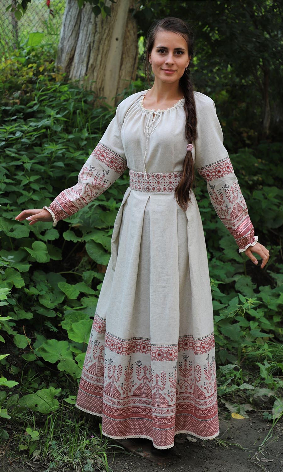 Girls in Slavic costumes in Mississauga