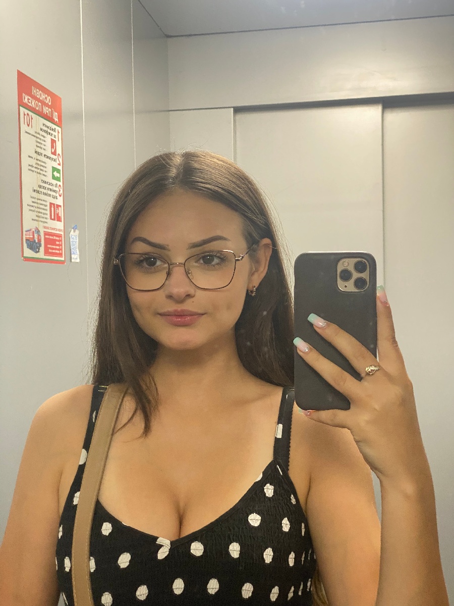 Sexy model Stacy in Mississauga